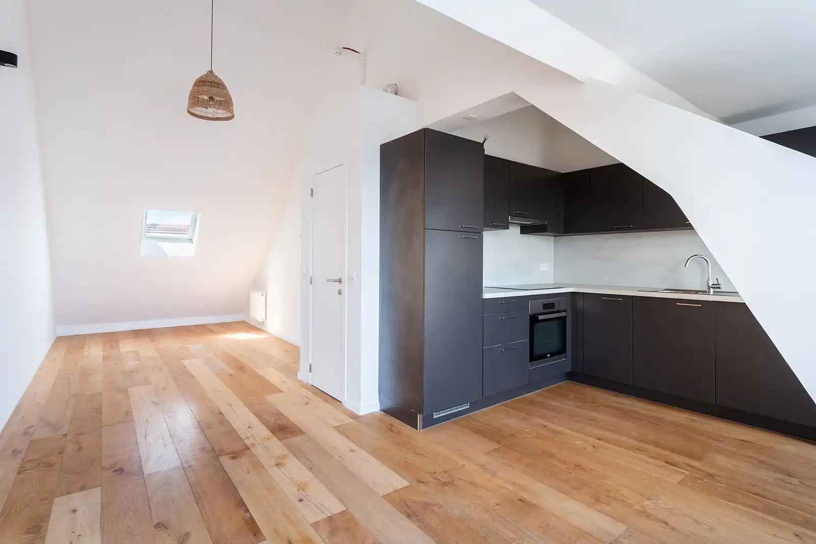 Modern wonen onder de Antwerpse skyline foto {{pictureIndex}}