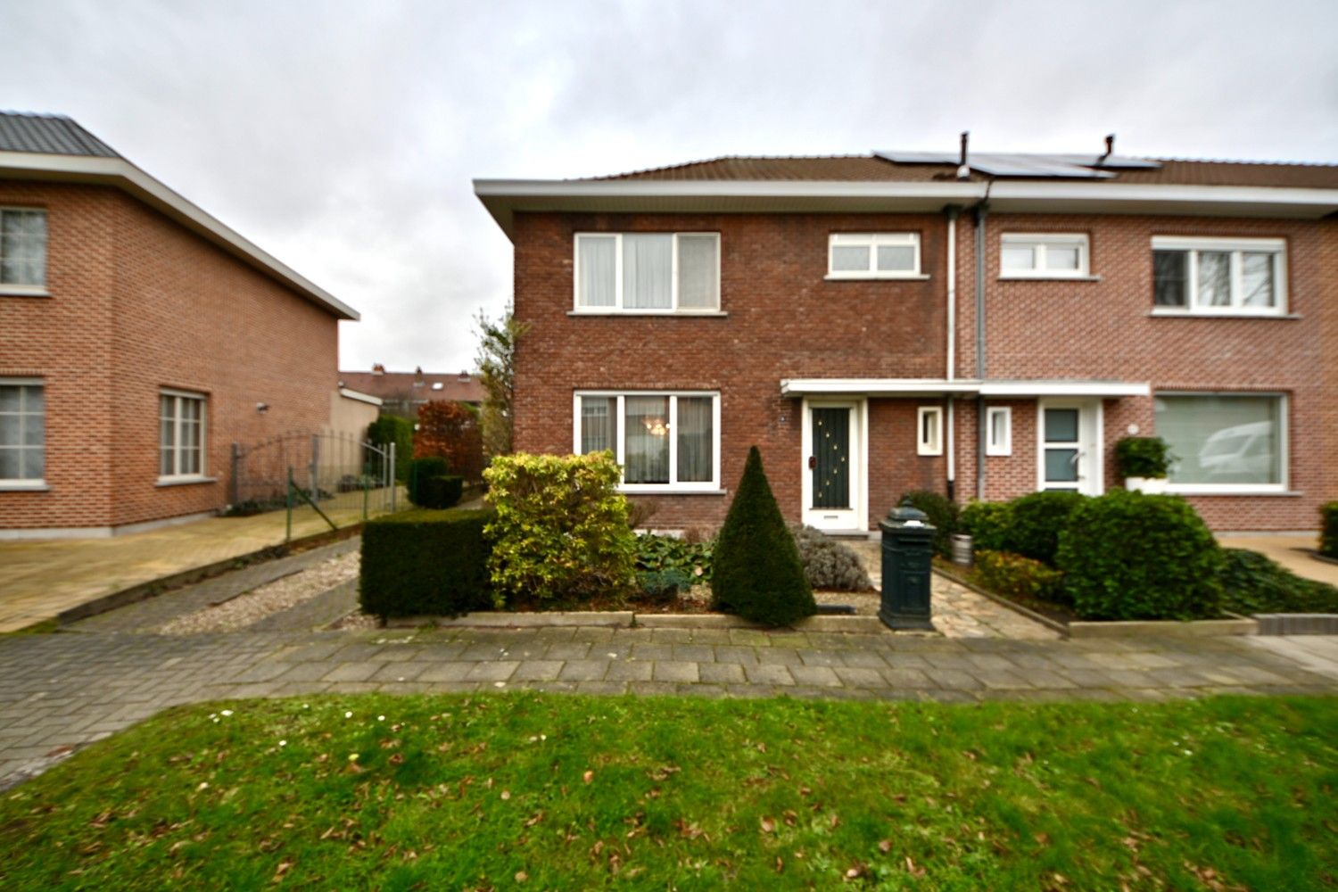 ()=>{if(producerUpdateValueVersion(node),producerAccessed(node),node.value===ERRORED)throw node.error;return node.value} Egmont en Hoornestraat 8 - 2830 Willebroek
