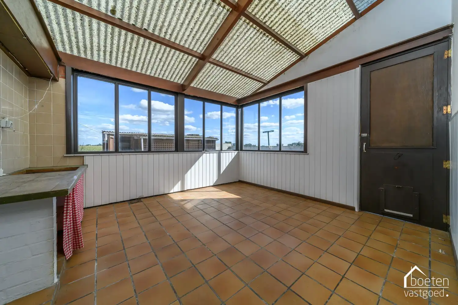 Leisele :Landelijk gelegen renovatiewoning op 1.477 m² grondoppervlakte met prachtig open zicht. foto 10