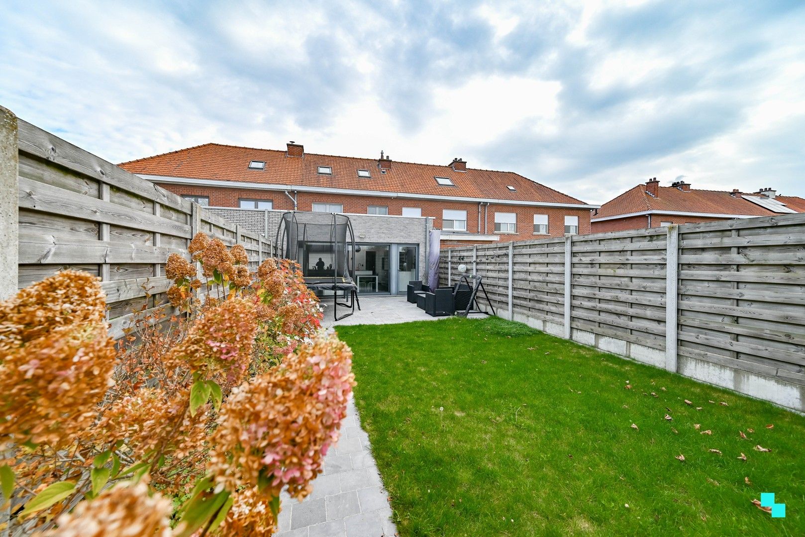 Recent gerenoveerde gezinswoning te Sint-Eloois-Winkel foto 27