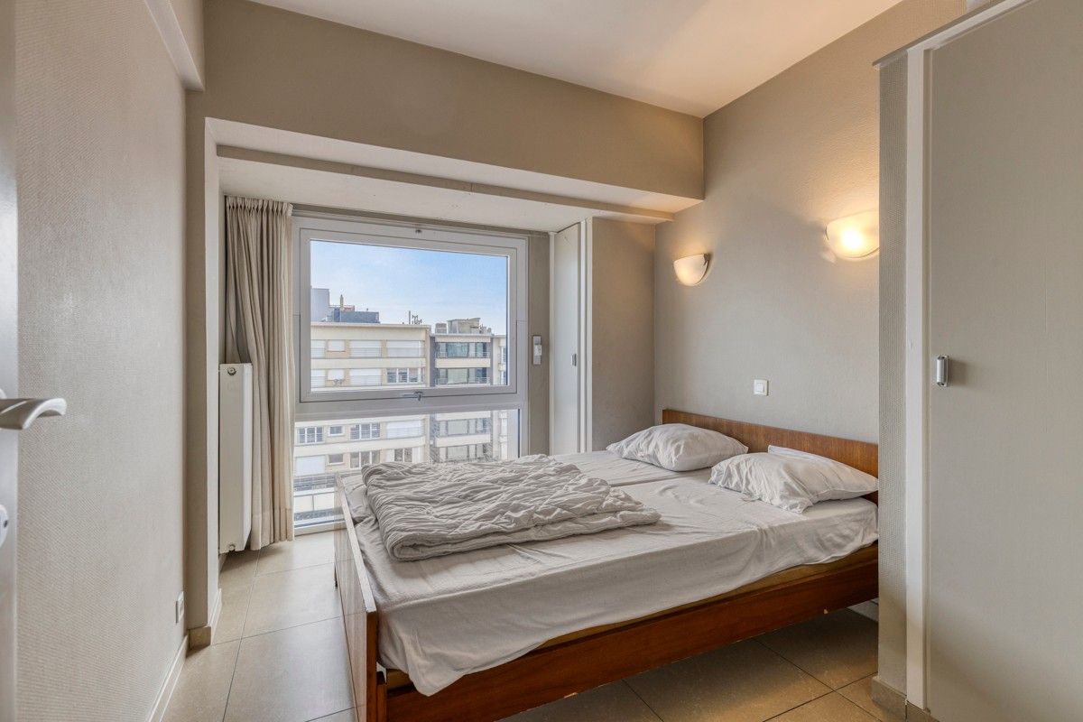Panoramisch hoekappartement te koop op de Zeedijk van Sint-Idesbald! foto 10