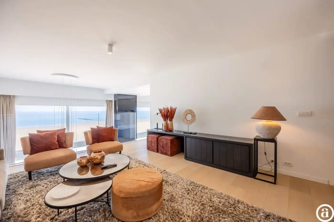 Exclusieve mezzanine met panoramisch zeezicht (406m²). foto 26