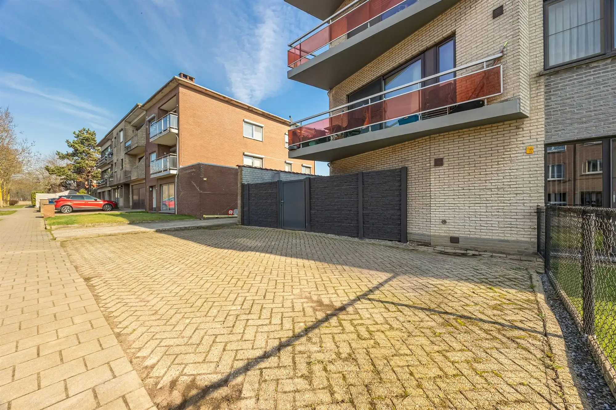 Op te frissen éénslaapkamerappartement met terras  foto 17