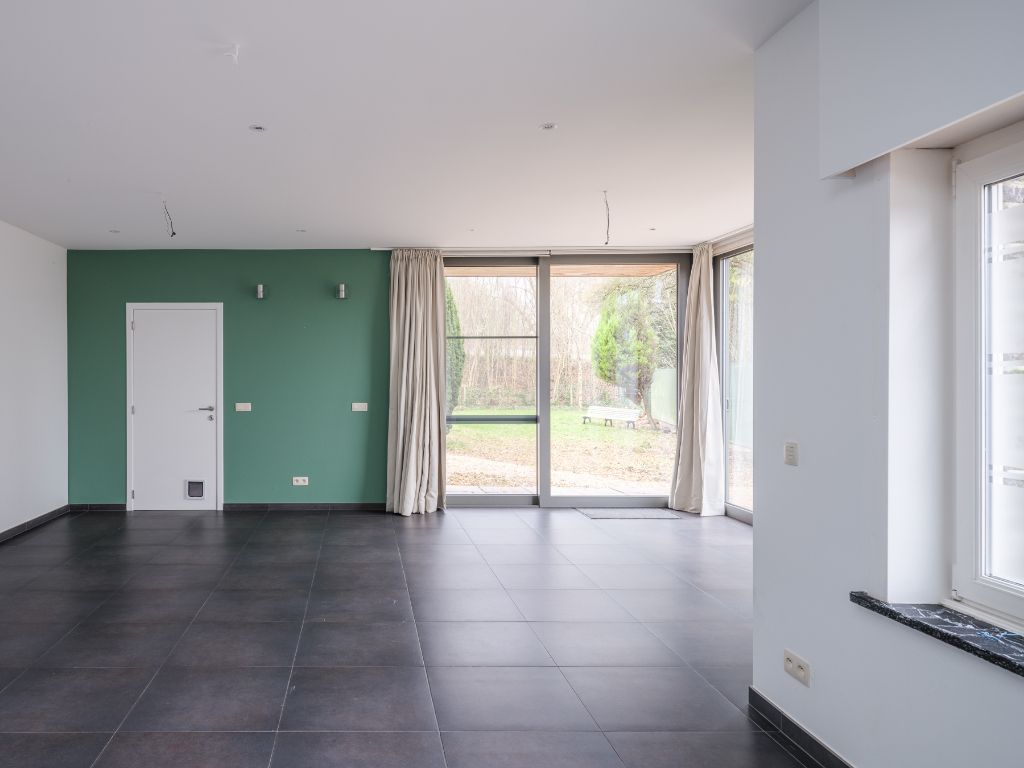 Instapklare woning met 4 kamers en tuin nabij Technologiepark Zwijnaarde foto 3