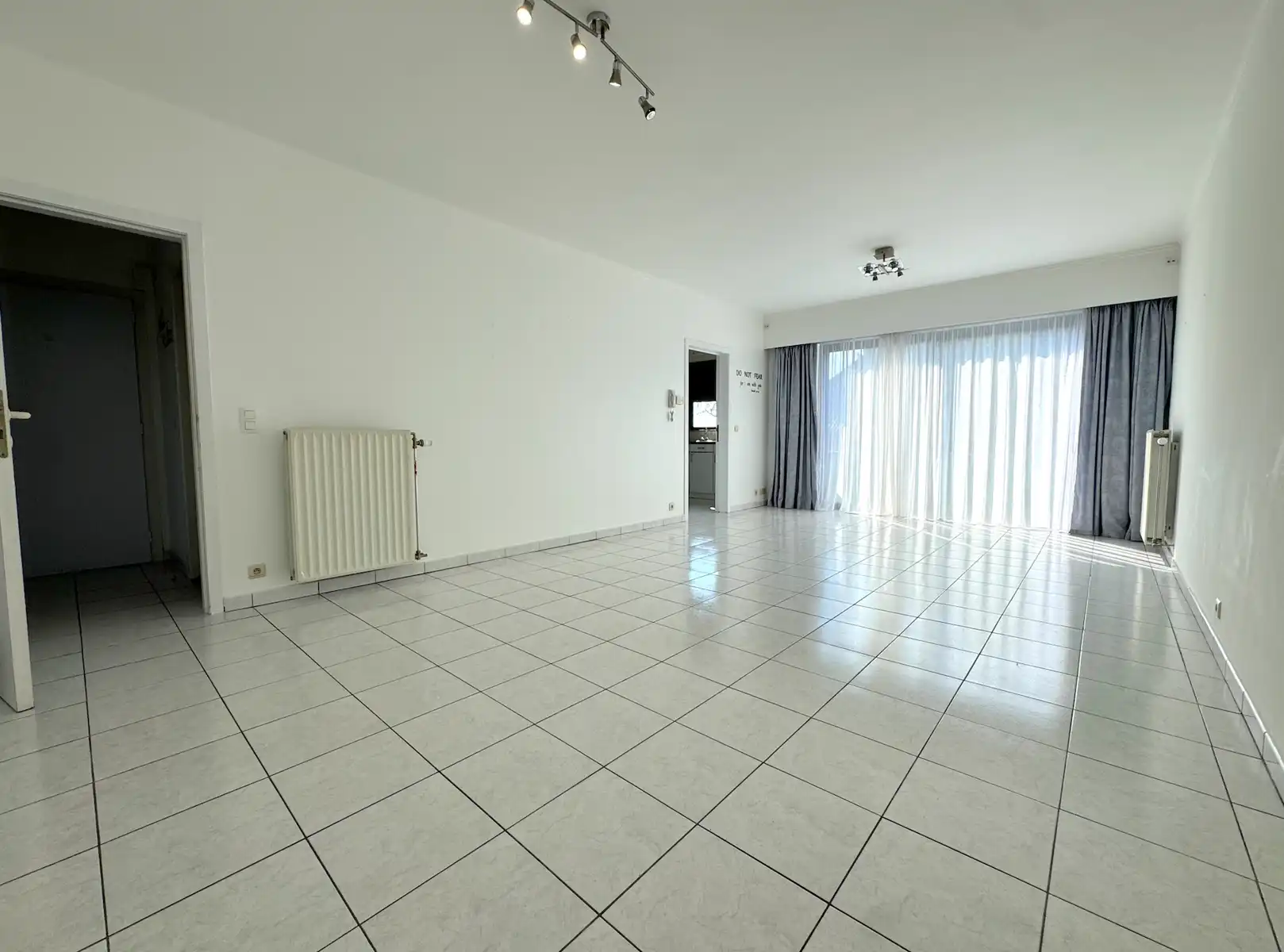 Instapklaar appartement met 2 slaapkamers én garage! foto 6
