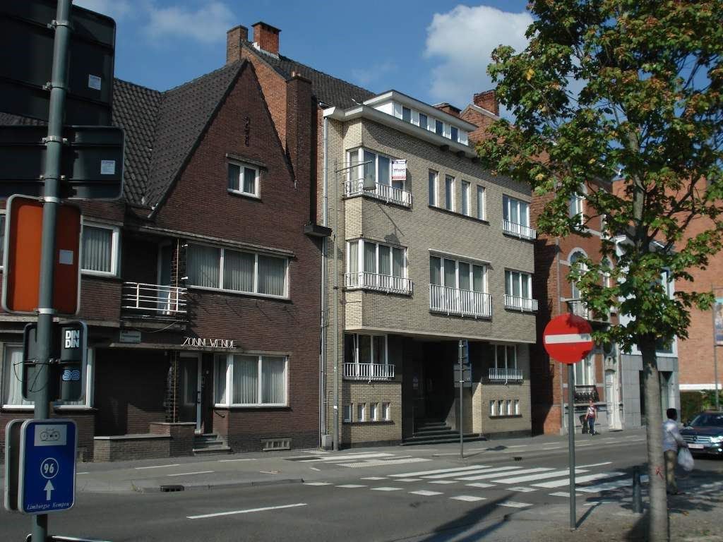 ()=>{if(producerUpdateValueVersion(node),producerAccessed(node),node.value===ERRORED)throw node.error;return node.value} Thonissenlaan 54 - a/4 - 3500 Hasselt