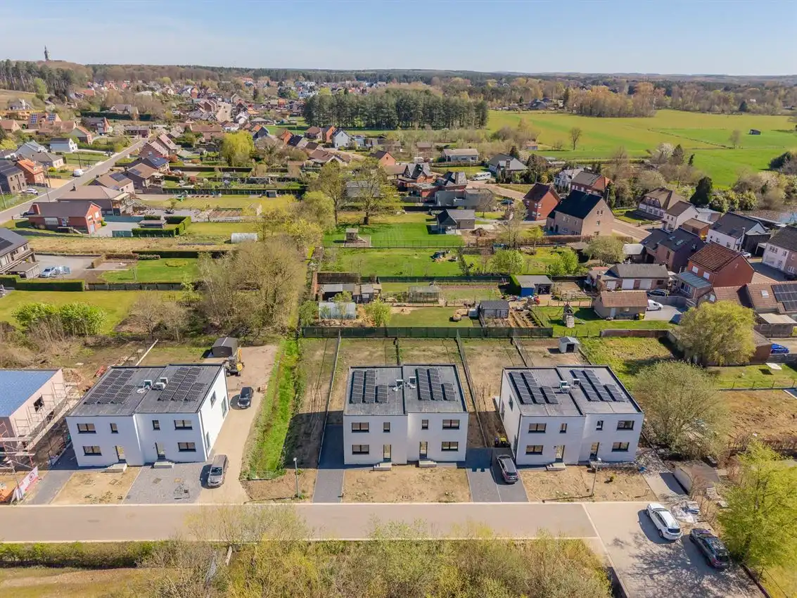 Instapklare nieuwbouwwoning met 3 slk foto 32