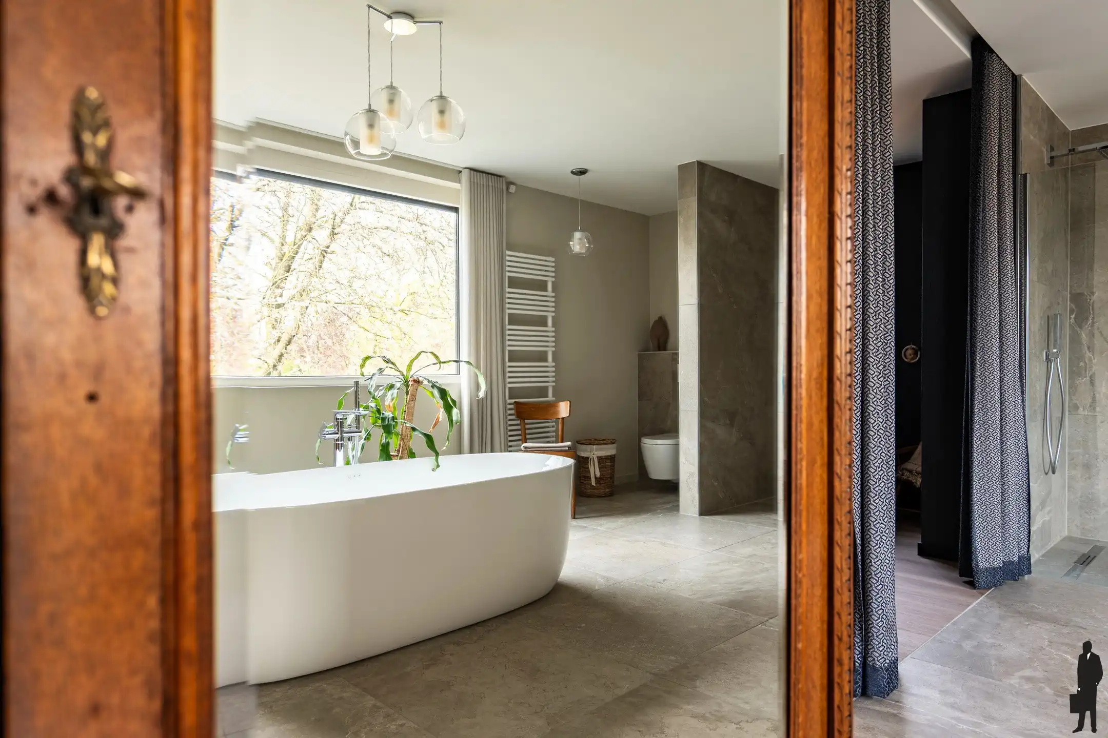 Luxueus energetisch gerenoveerde woning met verwarmd zwembad foto 19