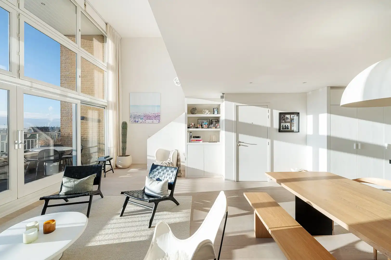 Ruim 4-slaapkamerappartement vlakbij de zee en RBSC in Duinbergen. foto 9