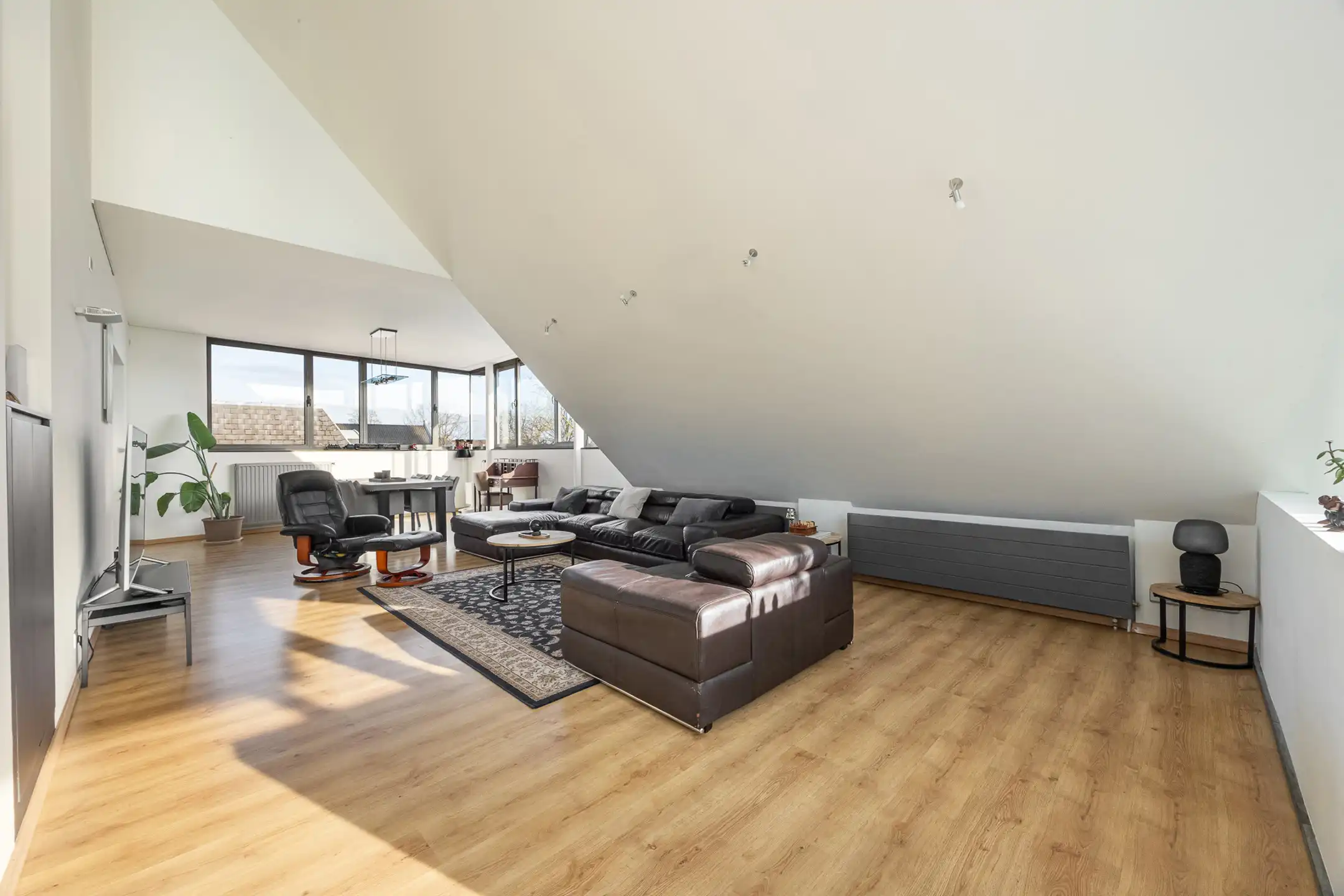 Duplexapp (204m²) met drie slpks in centrum Merksplas! foto 8