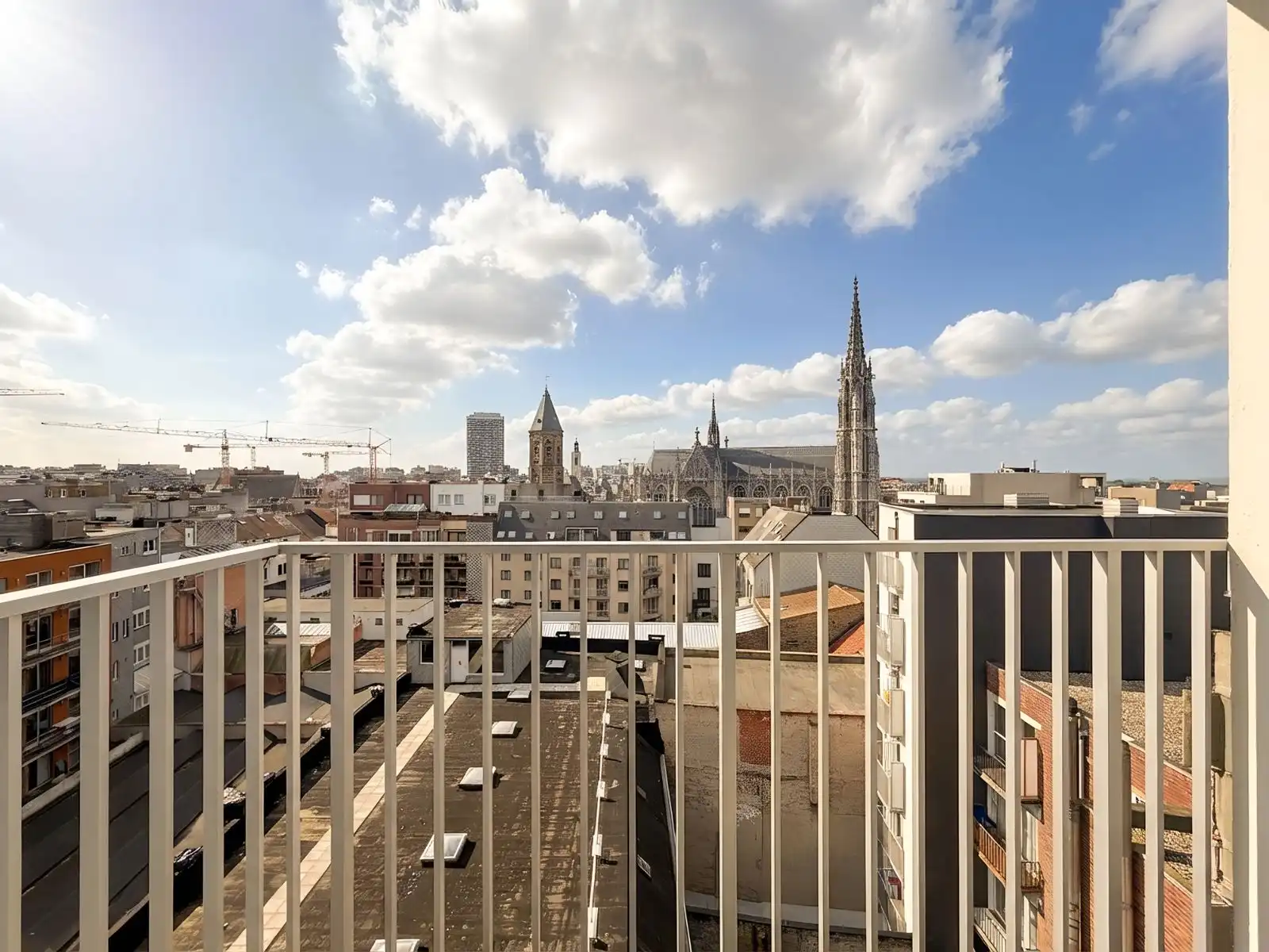 Ruim appartement met verzichten op jachthaven van Oostende foto 12