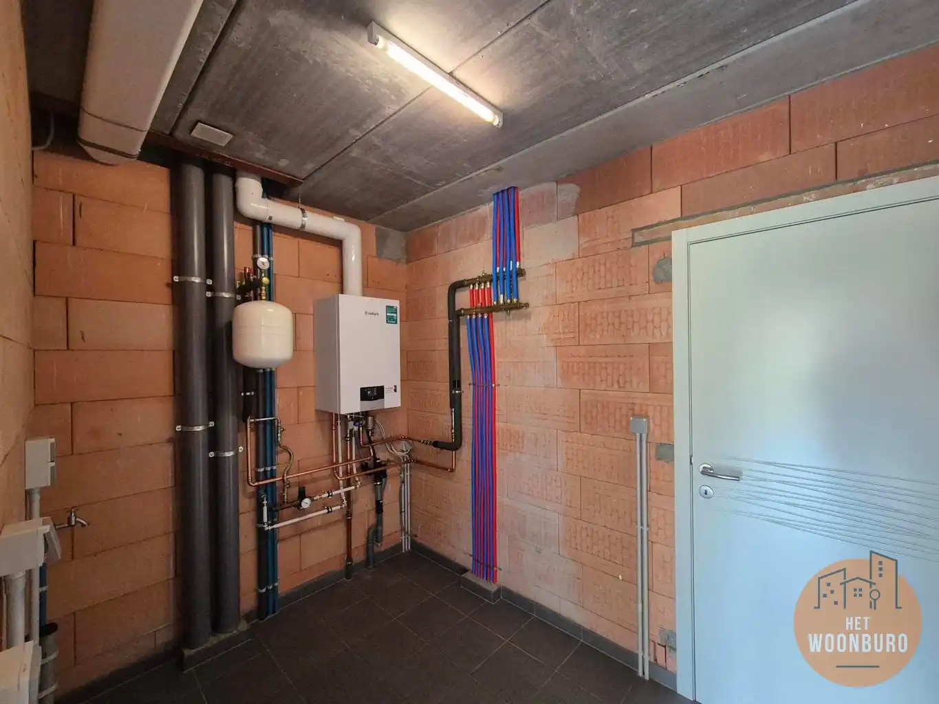 Halfopen bebouwing met 3 slpks, zolder, garage en tuin foto 14