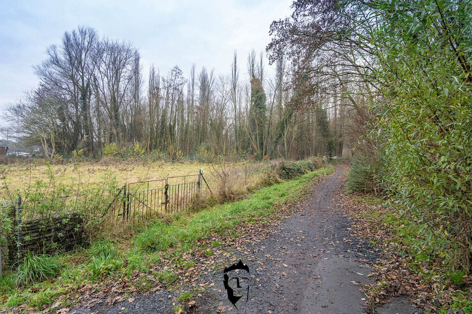 BOUWGROND OP RESIDENTIËLE LIGGING foto 5