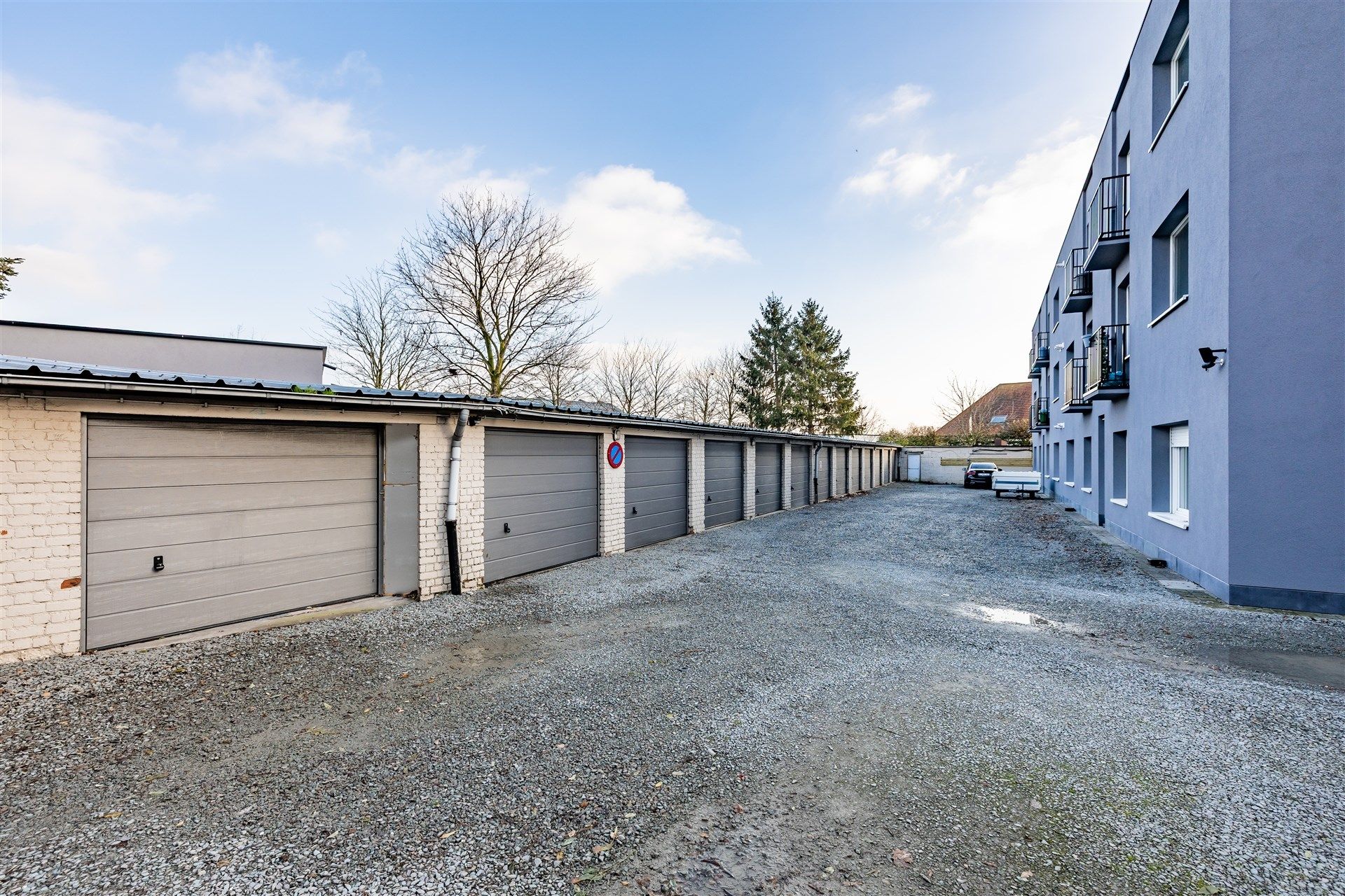 Gunstig gelegen 2 slaapkamer appartement met terras foto 19