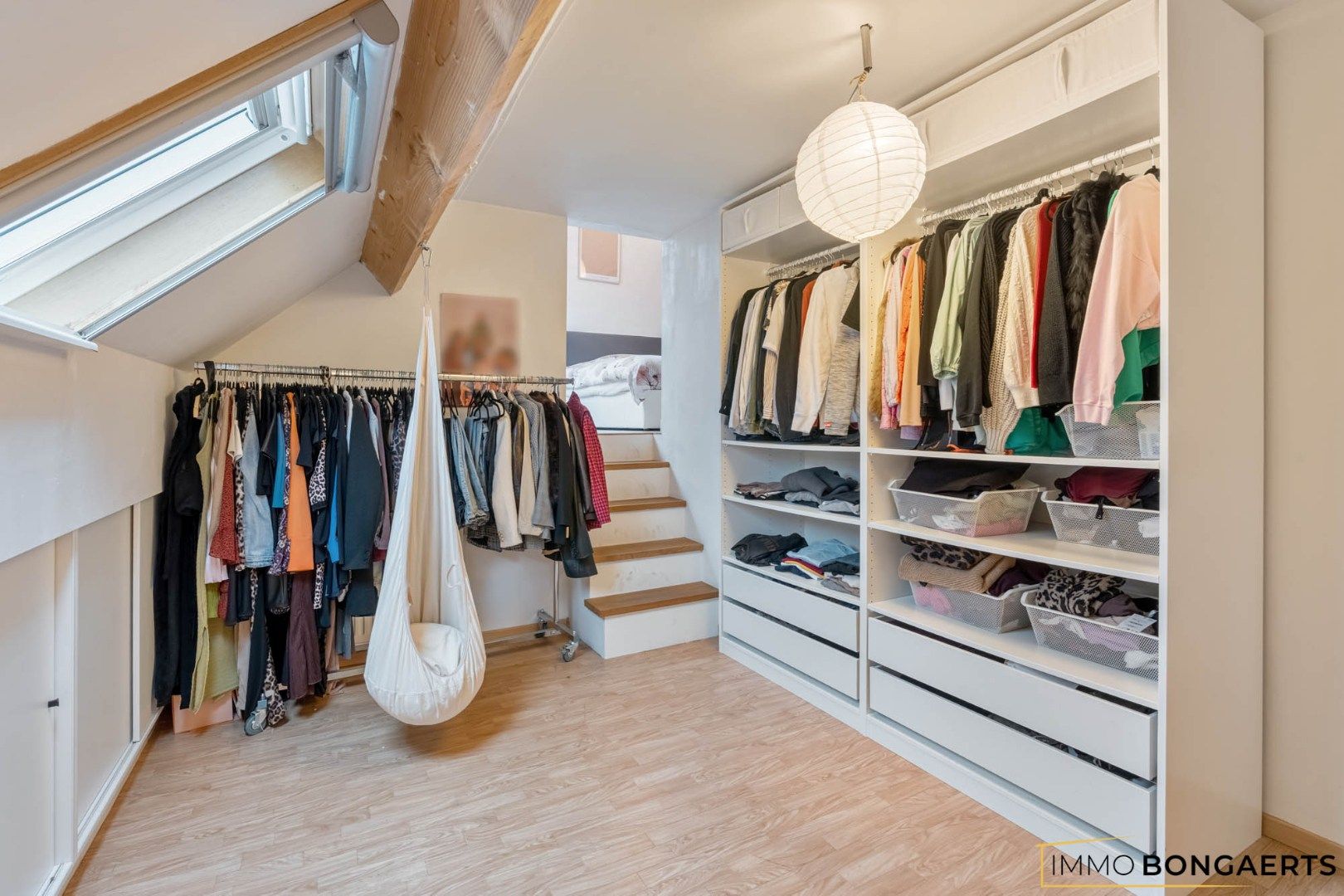 Ruime woning met 5 slaapkamers foto 19