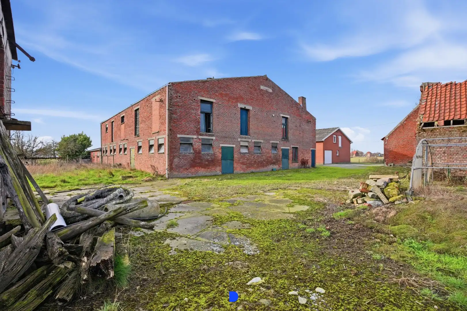 Hoeve met bijgebouwen en stallingen op 4.593m². foto 16