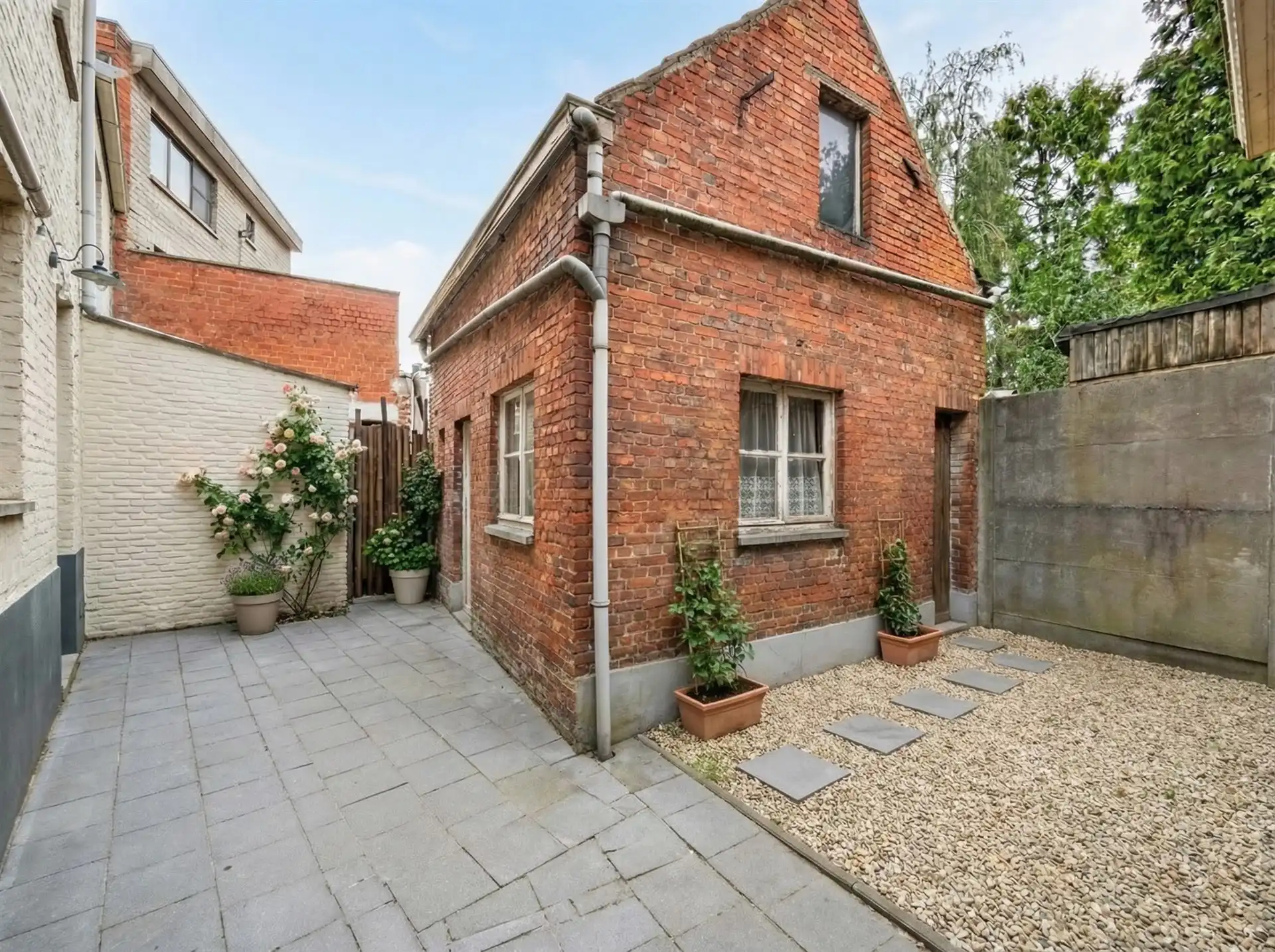 Gezeligge woning met 2 slaapkamers, volledig vernieuwd! foto 6