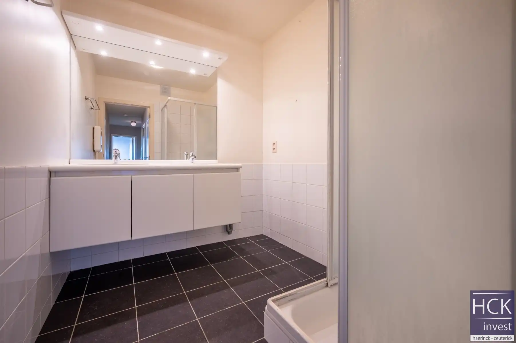 OUDENAARDE - Knap appartement met 2 SLPK. op topligging te Eine foto 10