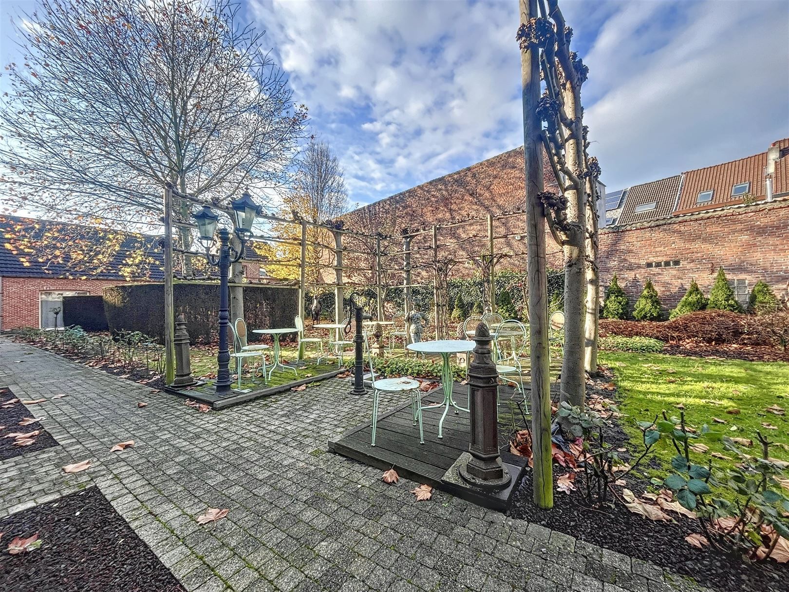 Sympathieke woning met hoge kwalitatieve afwerking in een oase van rust middenin centrum. foto 18