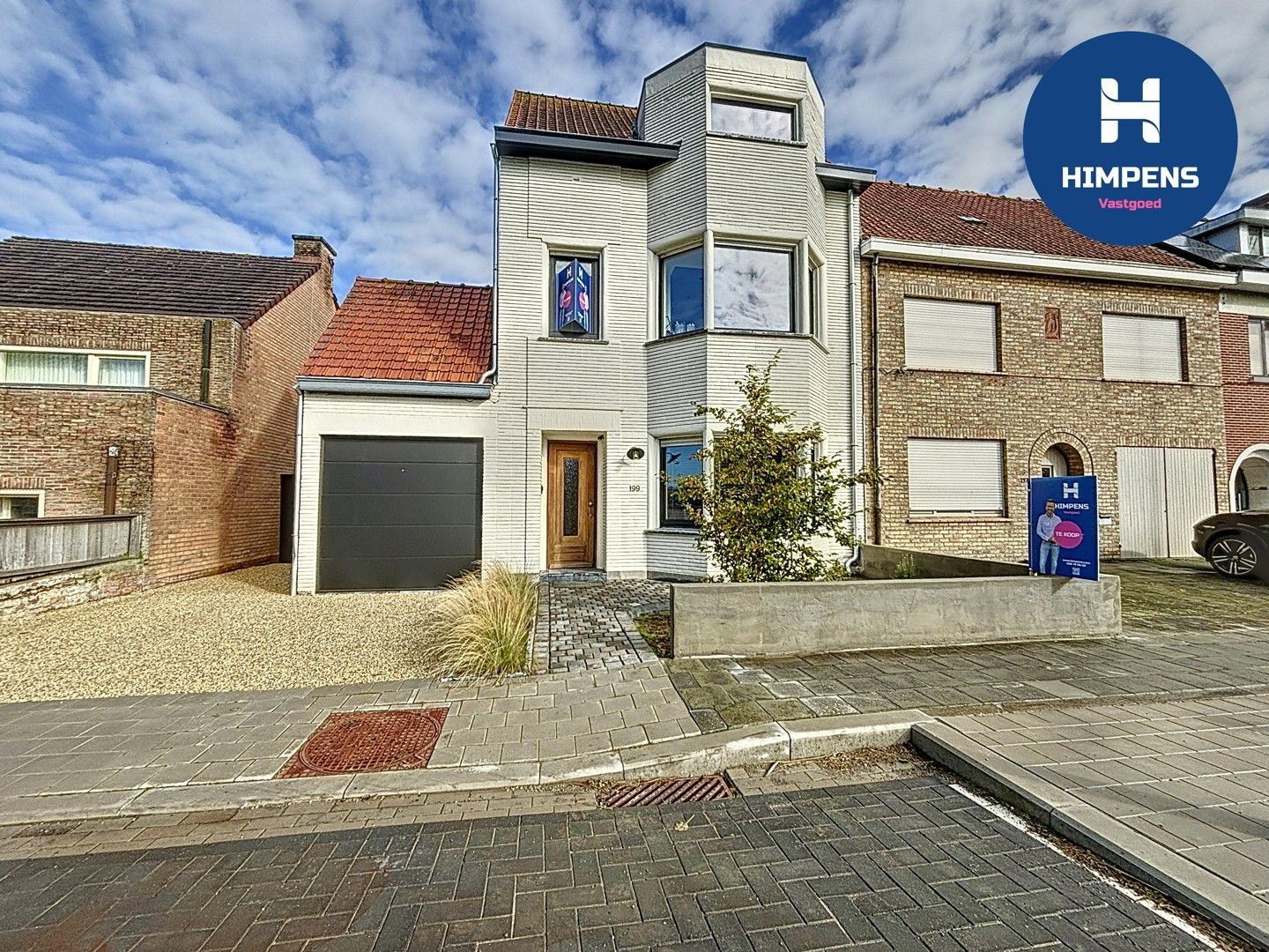 Te koop: Prachtige halfopen bebouwing op een perceel van 722 m² foto {{pictureIndex}}