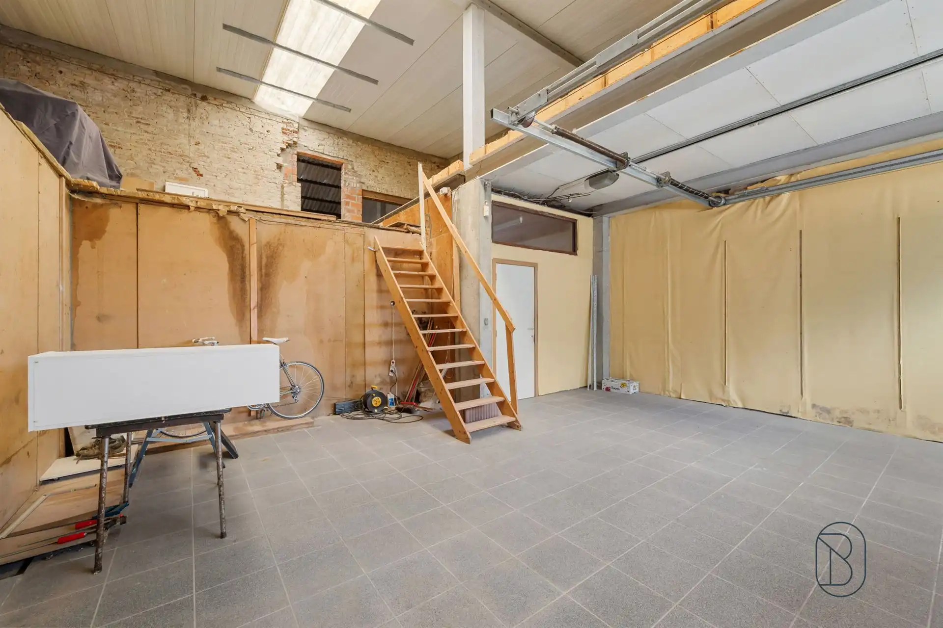 Loods, magazijn en handelsruimte in Ooigem! foto 11