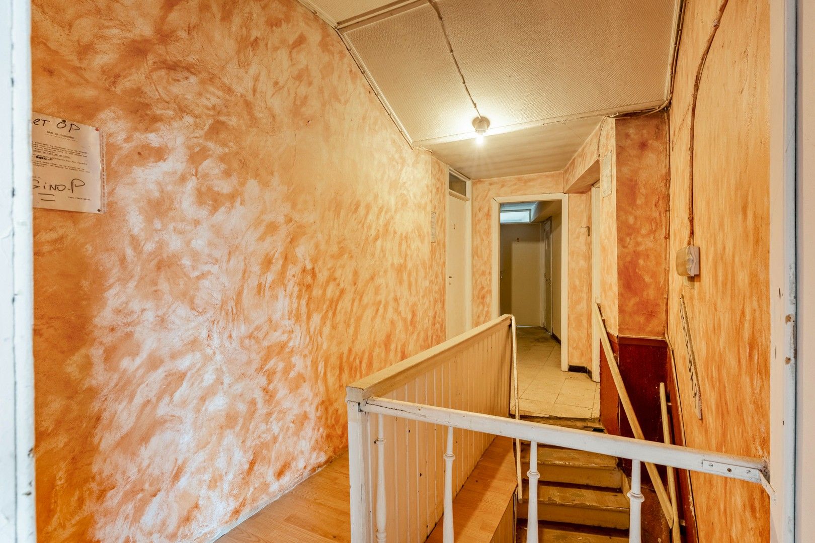 Woning met uitzonderlijk potentieel voor totale renovatie in Genk foto 7