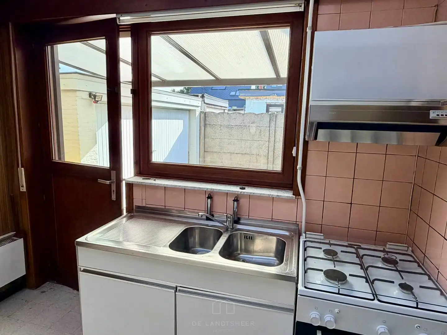 Te renoveren halfopen bebouwing met 3 slaapkamers in hartje Bornem - Een woning met potentieel! foto 11