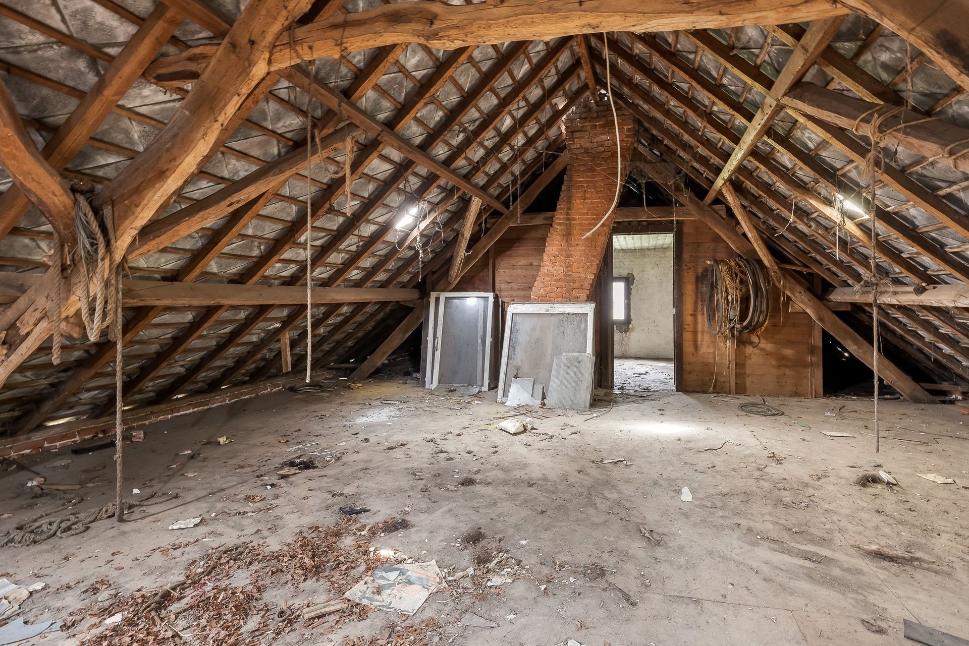 Charmante, volledig te renoveren of herop te bouwen hoeve op een perceel van bijna 2 hectare foto 13