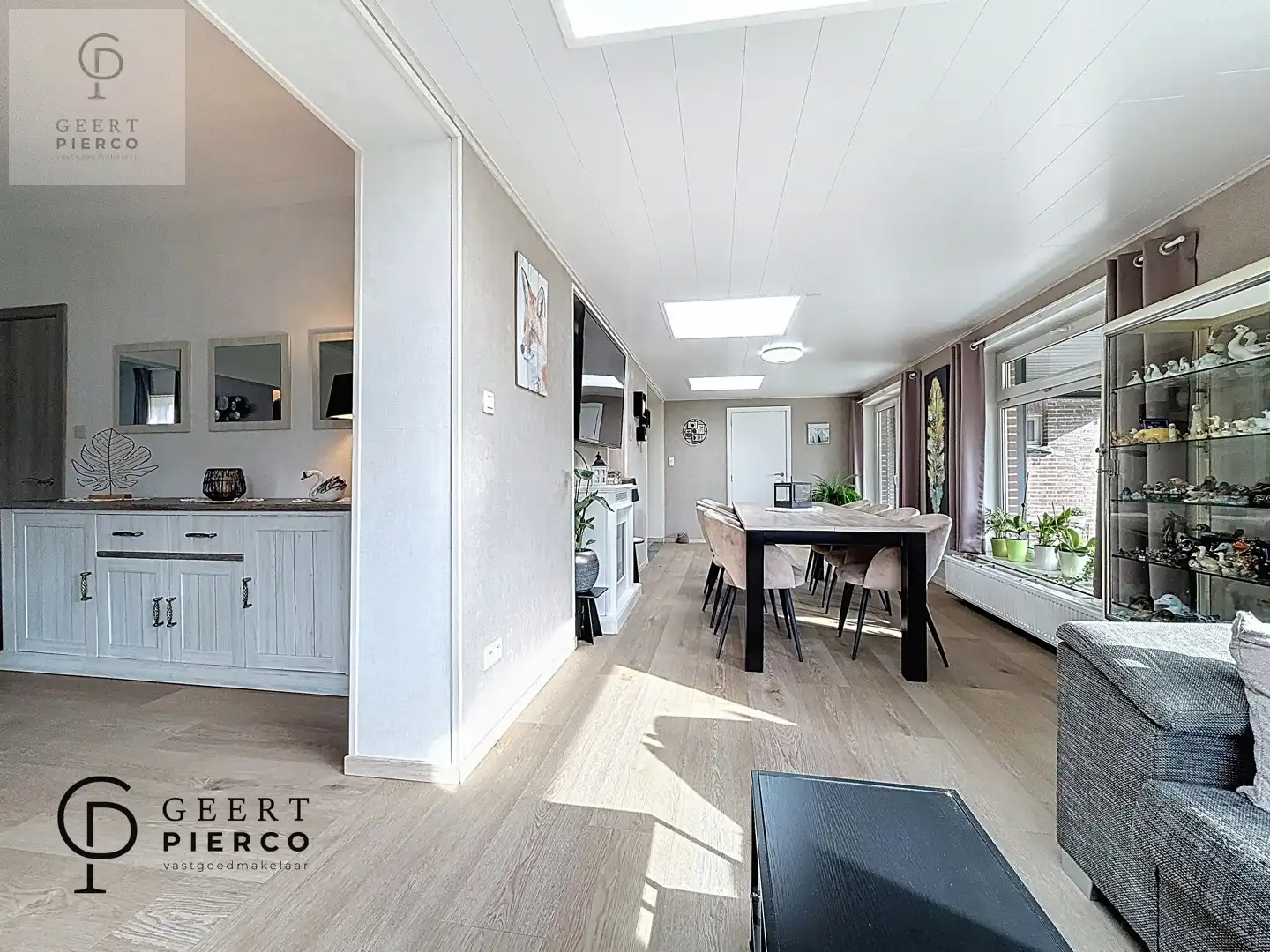 Knappe gerenoveerde gezinswoing foto 16