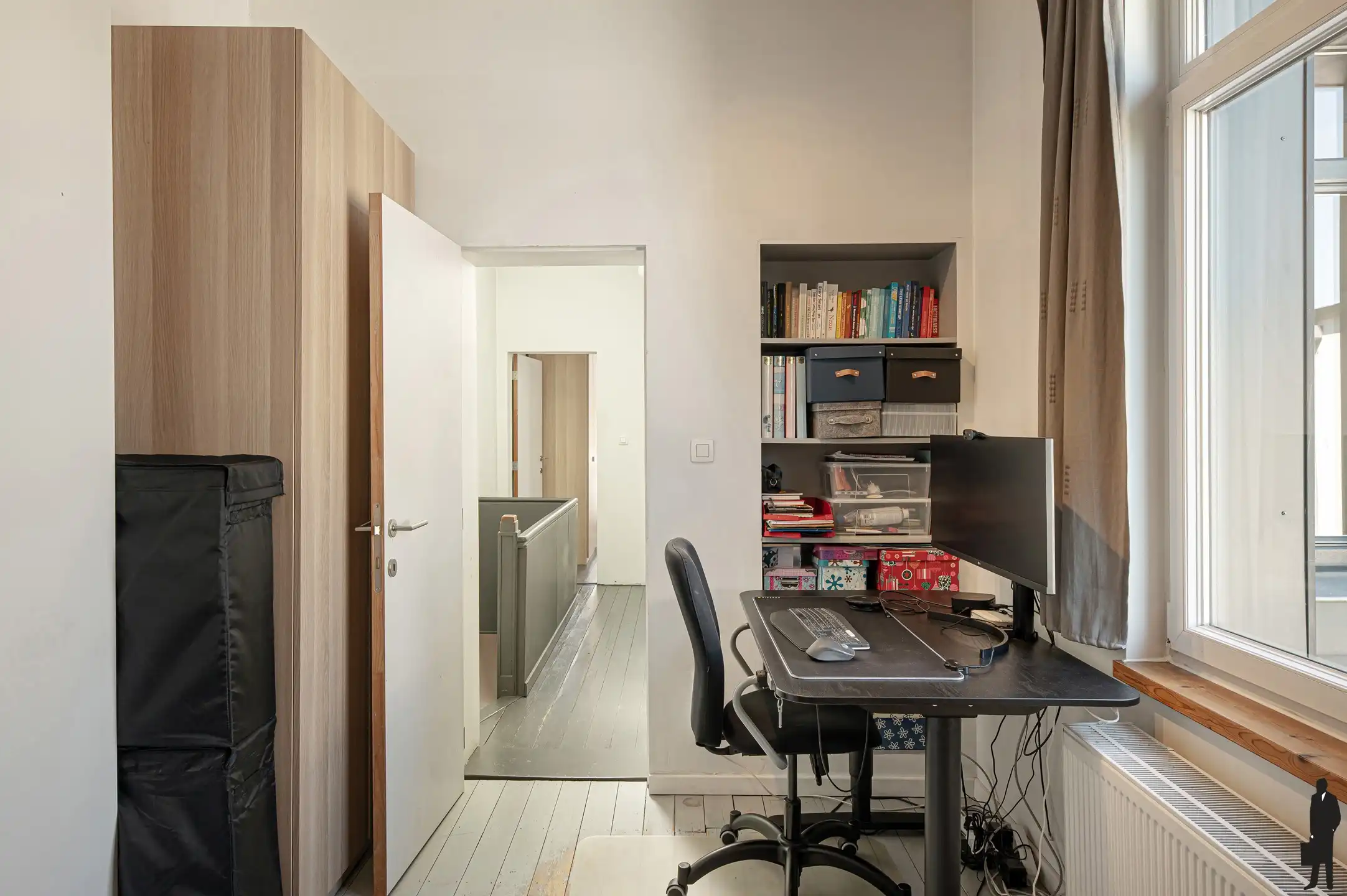 Ruime bel-étagewoning met 3 staanplaatsen en terras foto 17