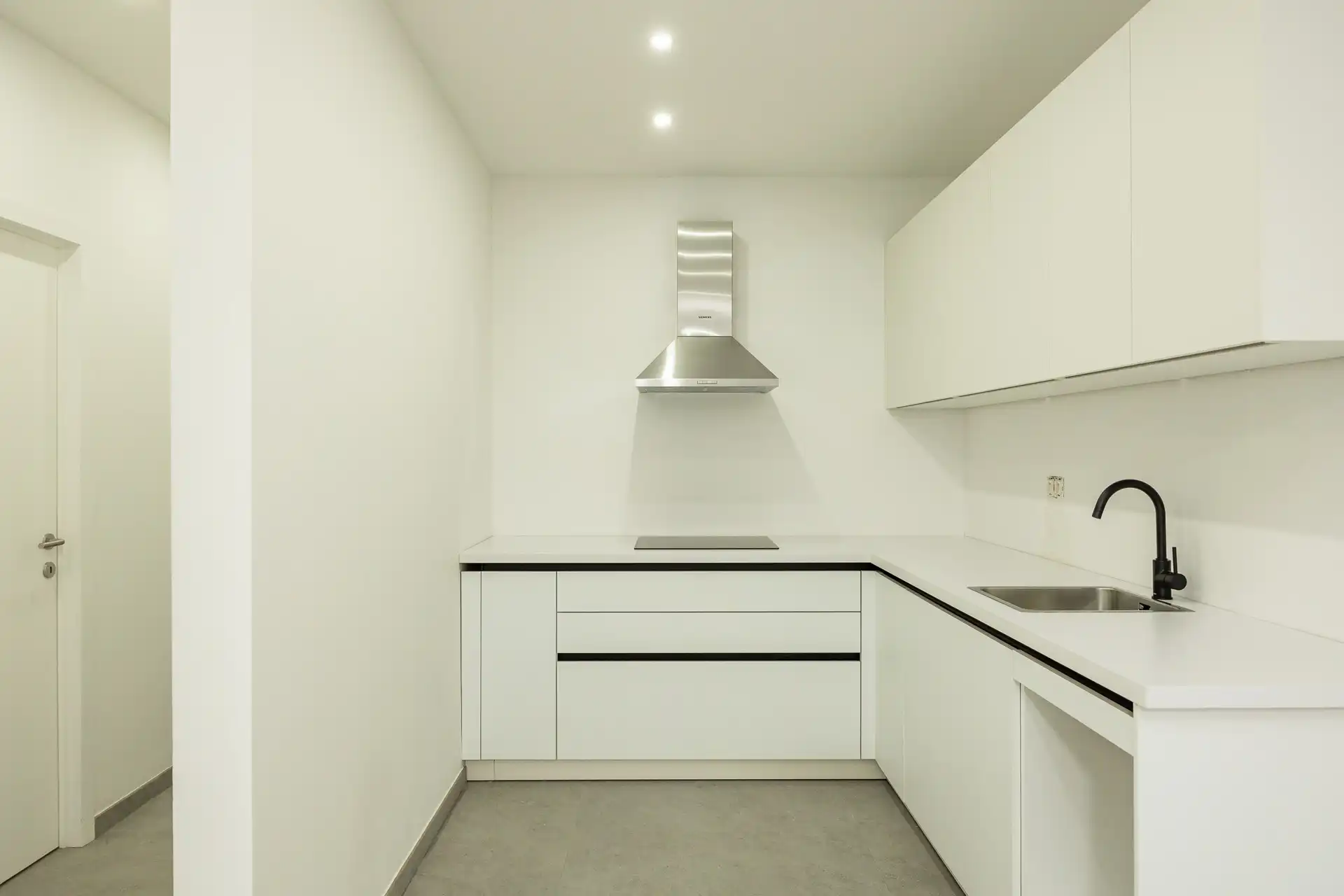 Gerenoveerd glvl met 2 slaap- en badkamers, terras en tuin foto 5