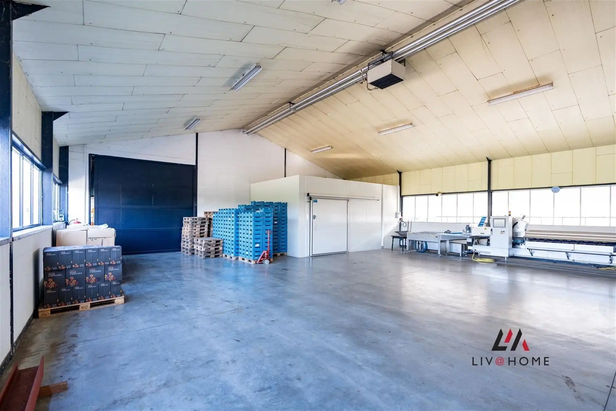 Moderne landbouwwoning met serre en loods op 10 ha foto 27