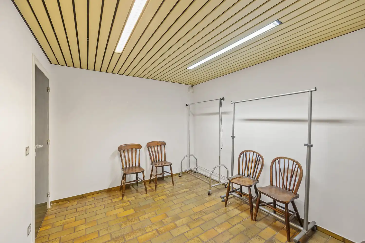 Riante seventies dokterswoning met terras en tuin op gegeerde locatie foto 26