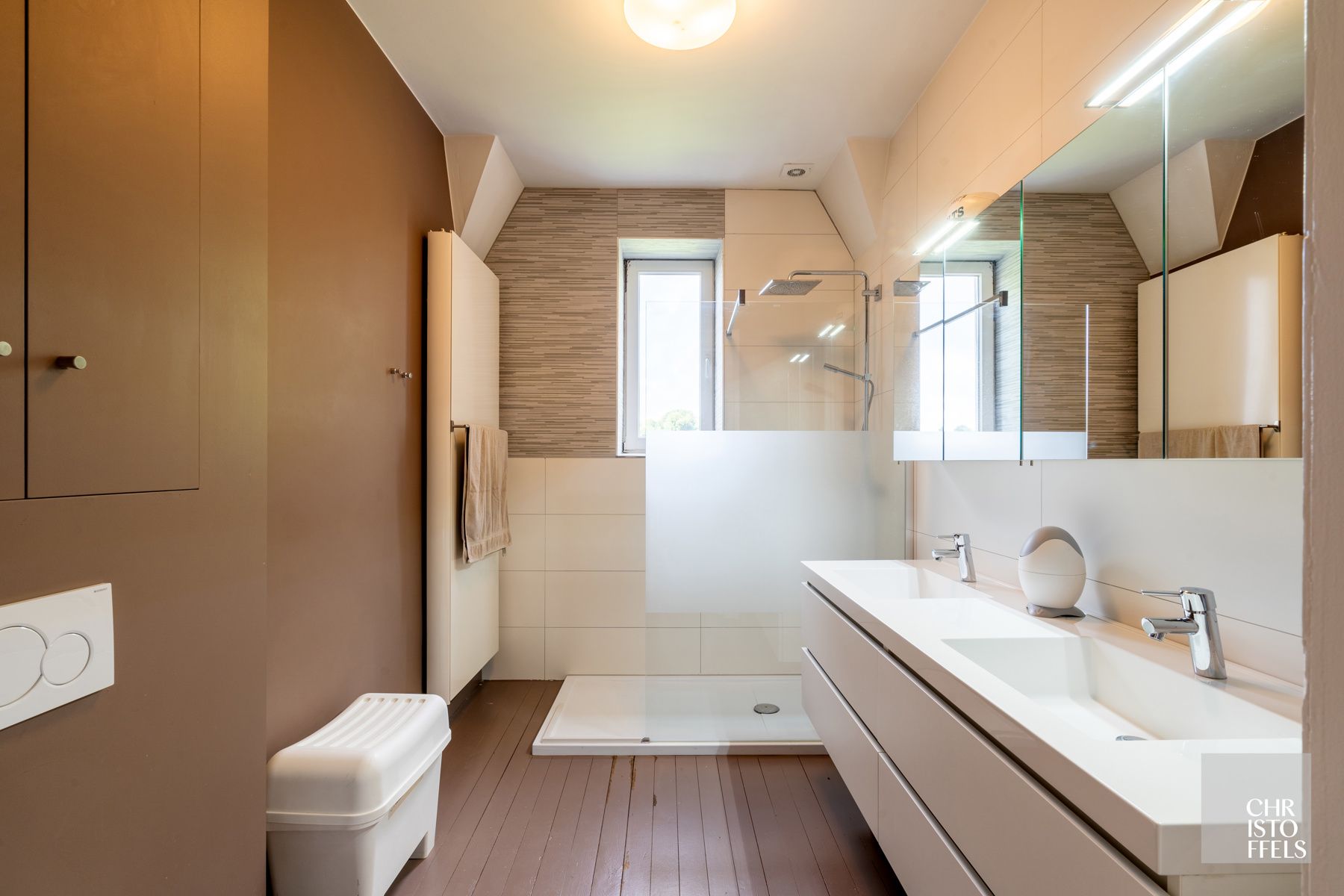 Herenhuis (535m²) met 6 slaapkamers op 19km van Maastricht! foto 19
