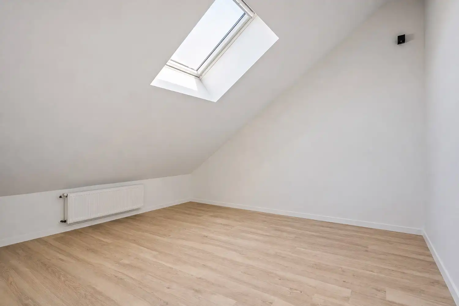 Instapklare woning met 4 slpkrs met gezellig terras en tuin foto 14