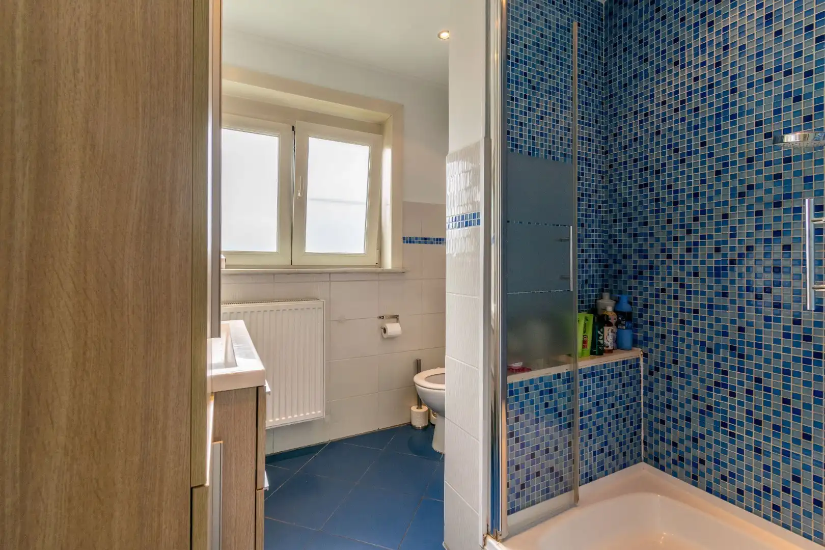 Een instapklare 3 gevelwoning met garage! foto 13