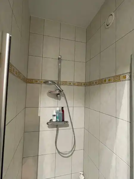 Instapklaar modern appartement met 2 slaapkamers en garage foto 10