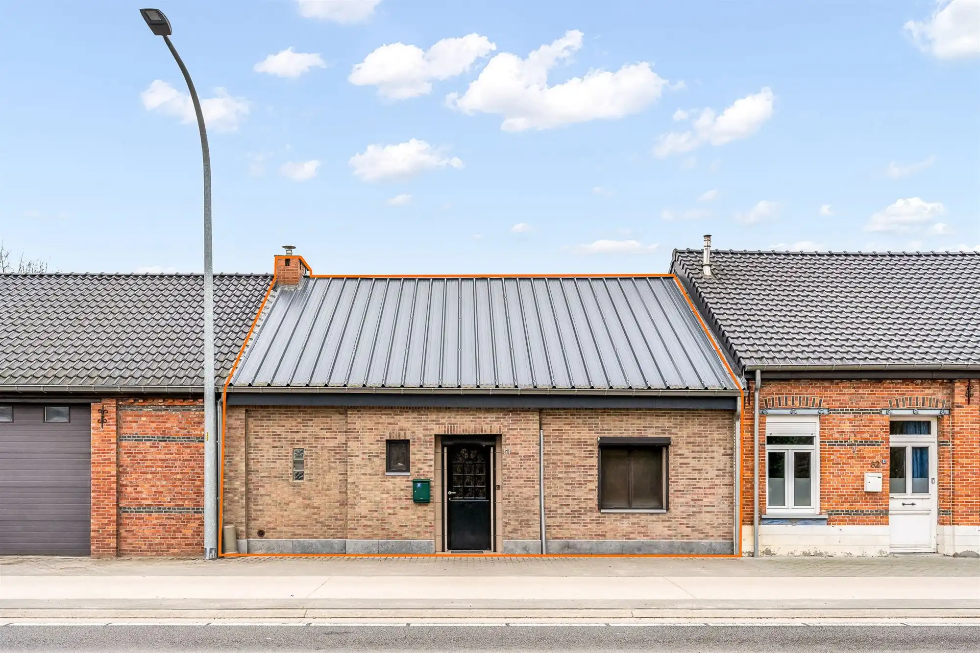 TOFFE WONING MET GARAGE VLAKBIJ CENTRUM foto {{pictureIndex}}