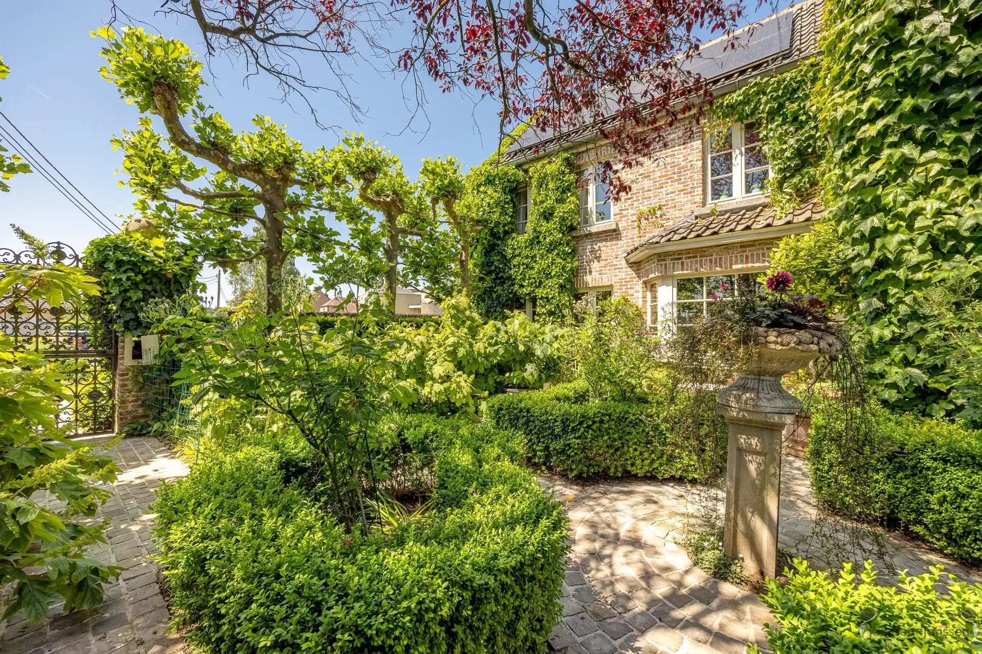 Karaktervolle woning met prachtige tuin  foto 13