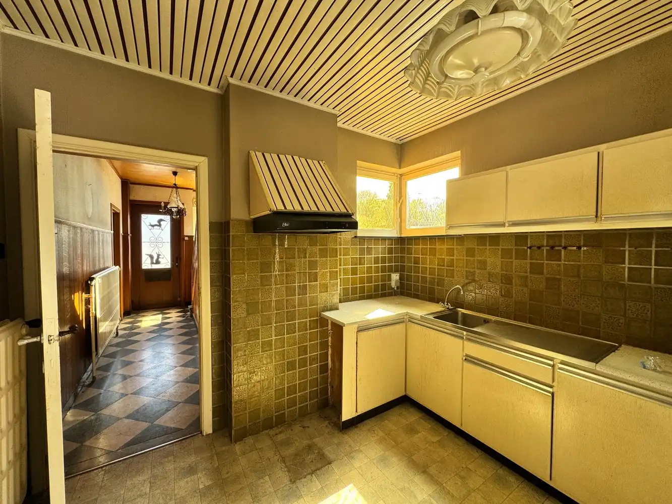 Te renoveren woning met potentieel foto 6