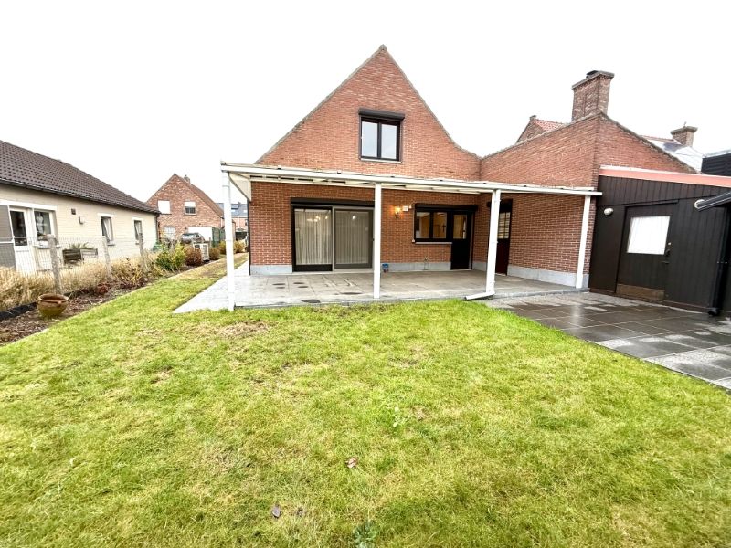 Verzorgde, energetisch gerenoveerde woning in rustige en centrale verkaveling foto 27