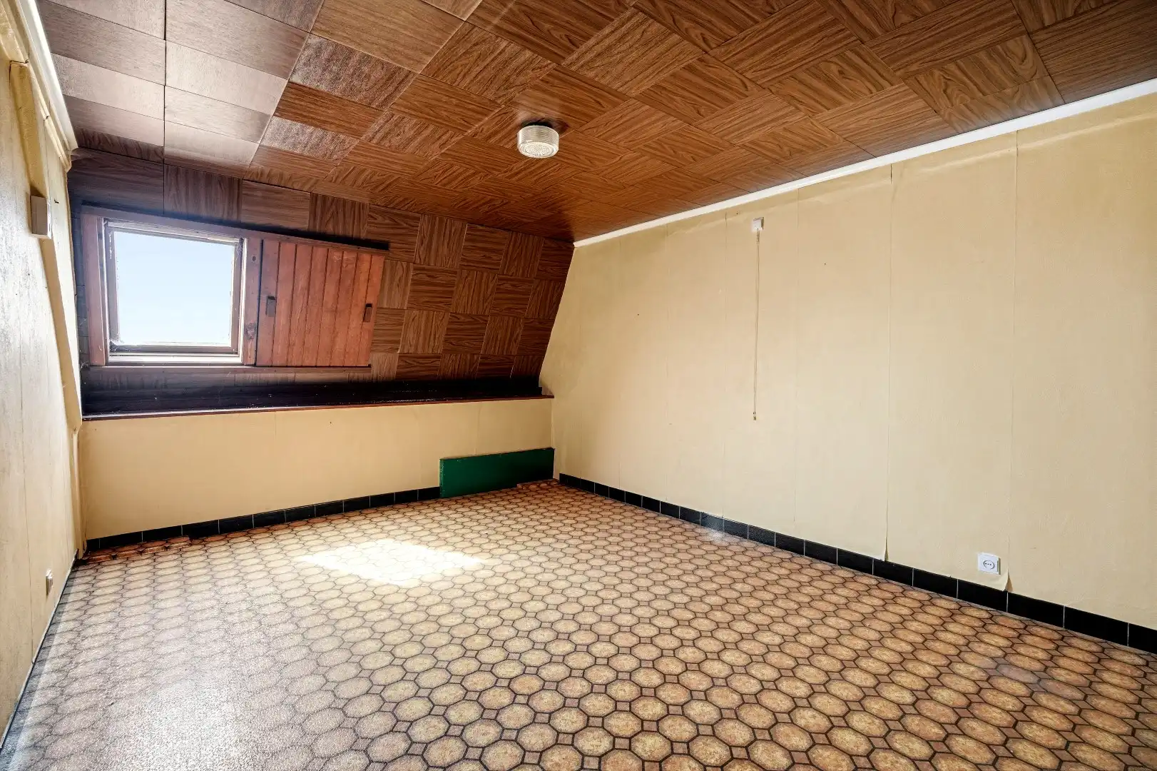 Ruime halfopen bebouwing op een perceel van 1491m² met 7 slaapkamers! foto 8