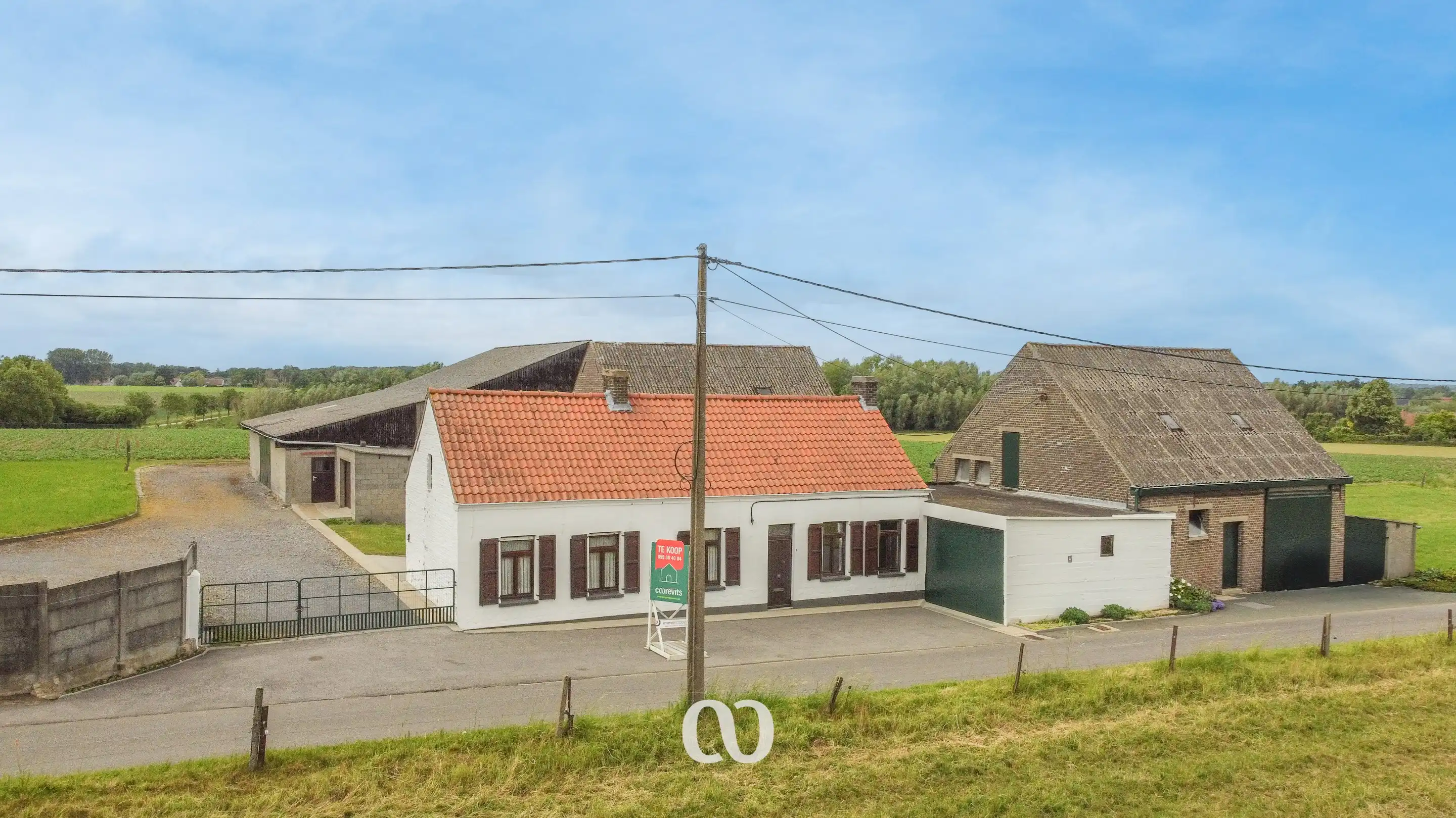 Prachtig gelegen hoeve met gronden op meer dan 3,5 ha foto 2