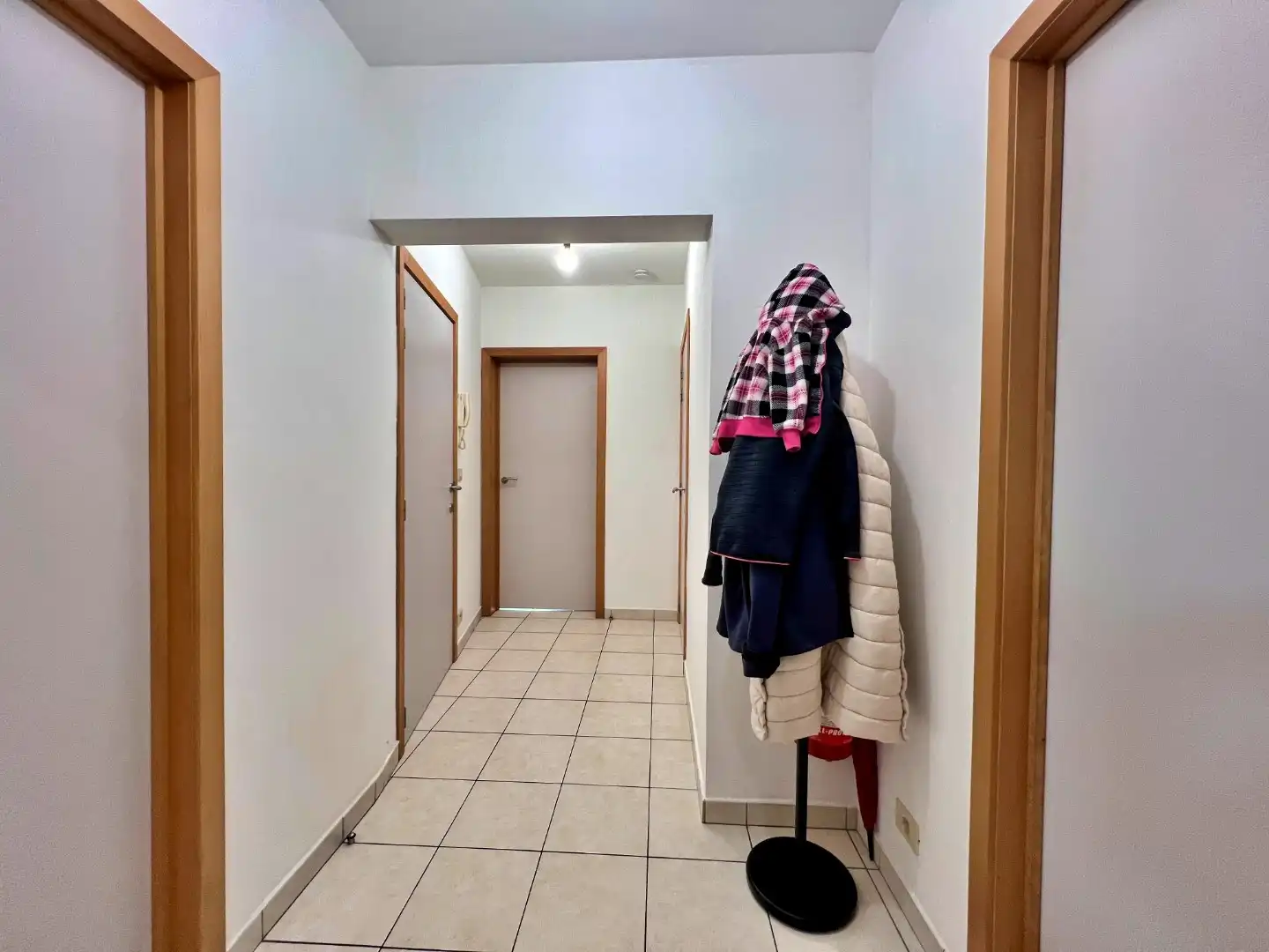 Lichtrijk appartement met garage in centrum Eeklo foto 7