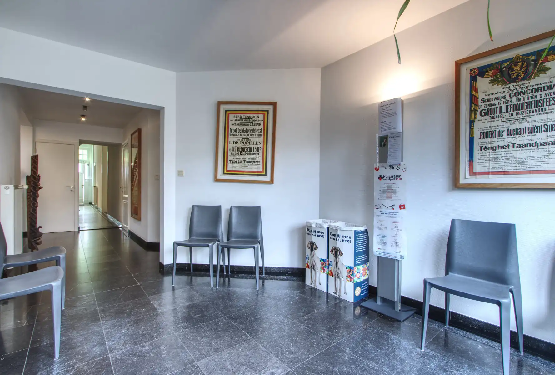 KANTOOR - 8 BURELEN - 16 tot 20 WERKPLAATSEN - PARKING MOG. foto 22