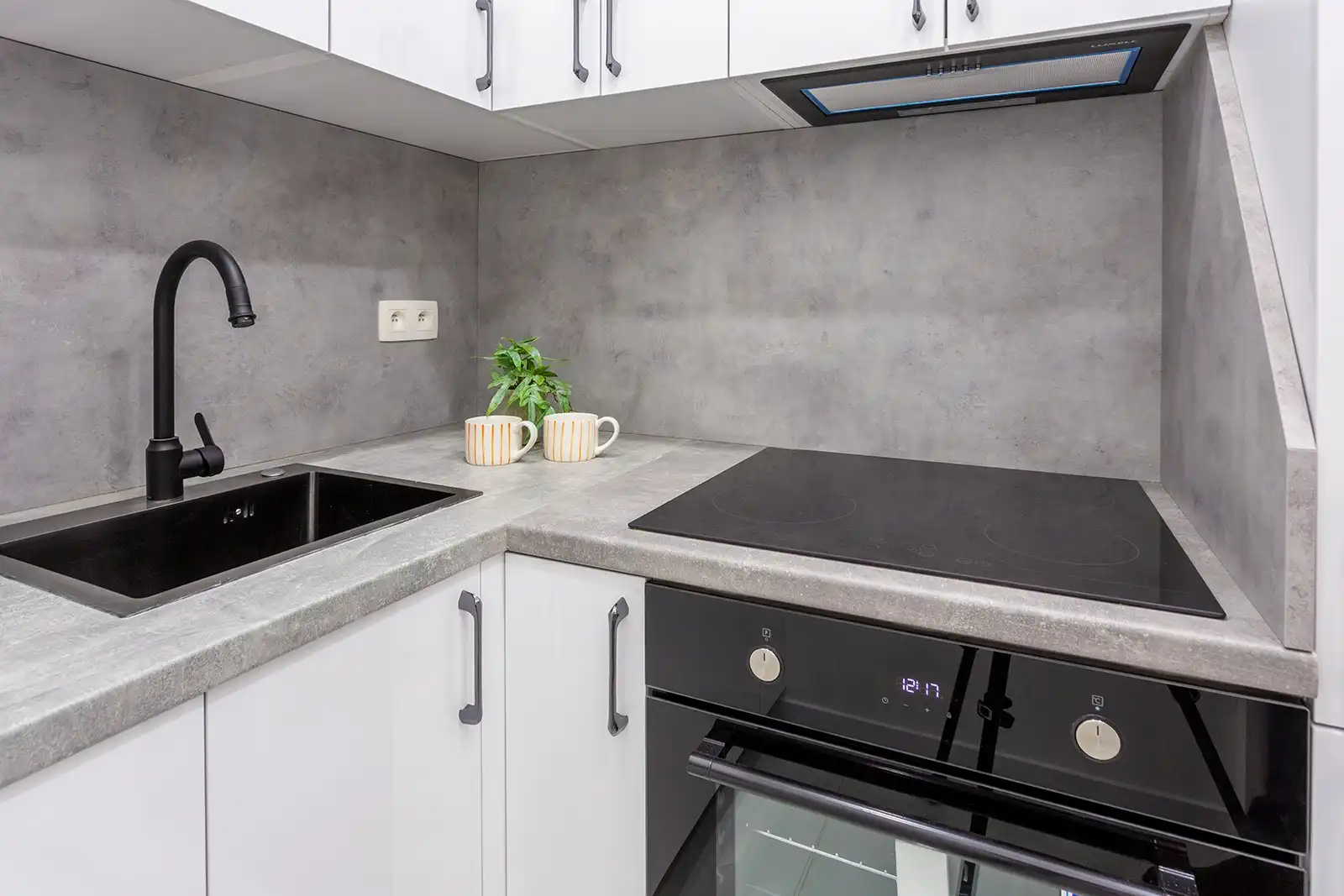 Recent gerenoveerd app. met 2 slpks en 2 terrassen foto 19