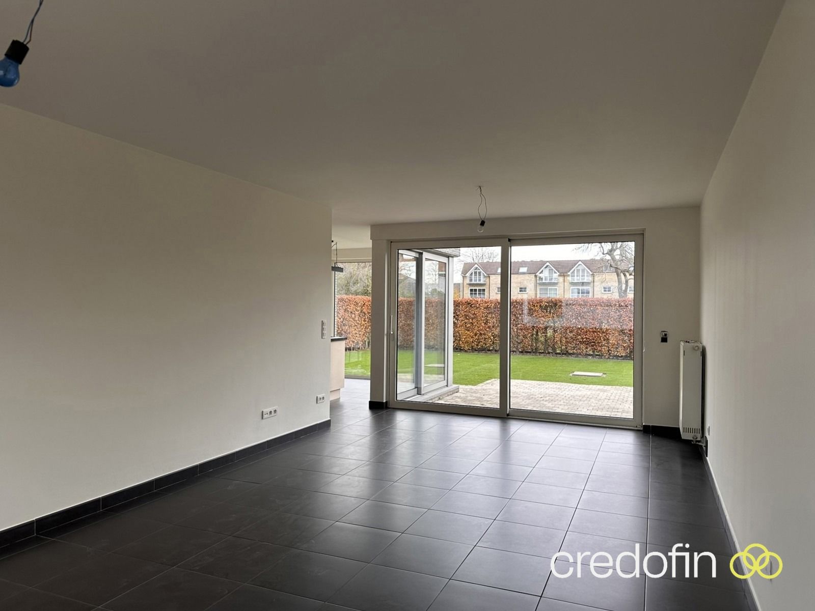 Goed gelegen woning met 3 slk, bureau en garage foto 5