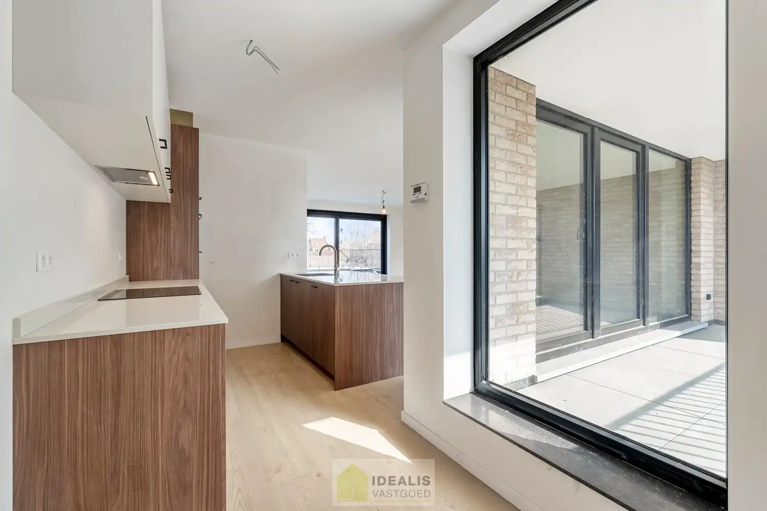 NIEUWBOUWAPPARTEMENT MET 2 SLAAPKAMERS, KELDERBERGING EN EEN ONDERGRONDSE AUTOSTANDPLAAT foto 7