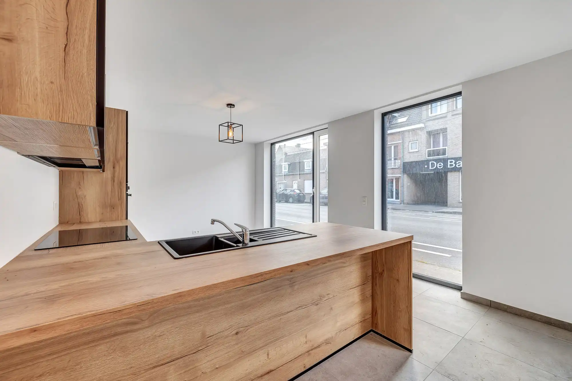 Instapklare nieuwbouwwoning met 5 slaapkamers foto 3