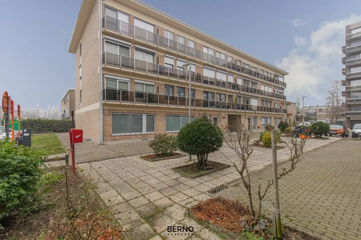 Gerenoveerd gelijkvloersappartement foto 13